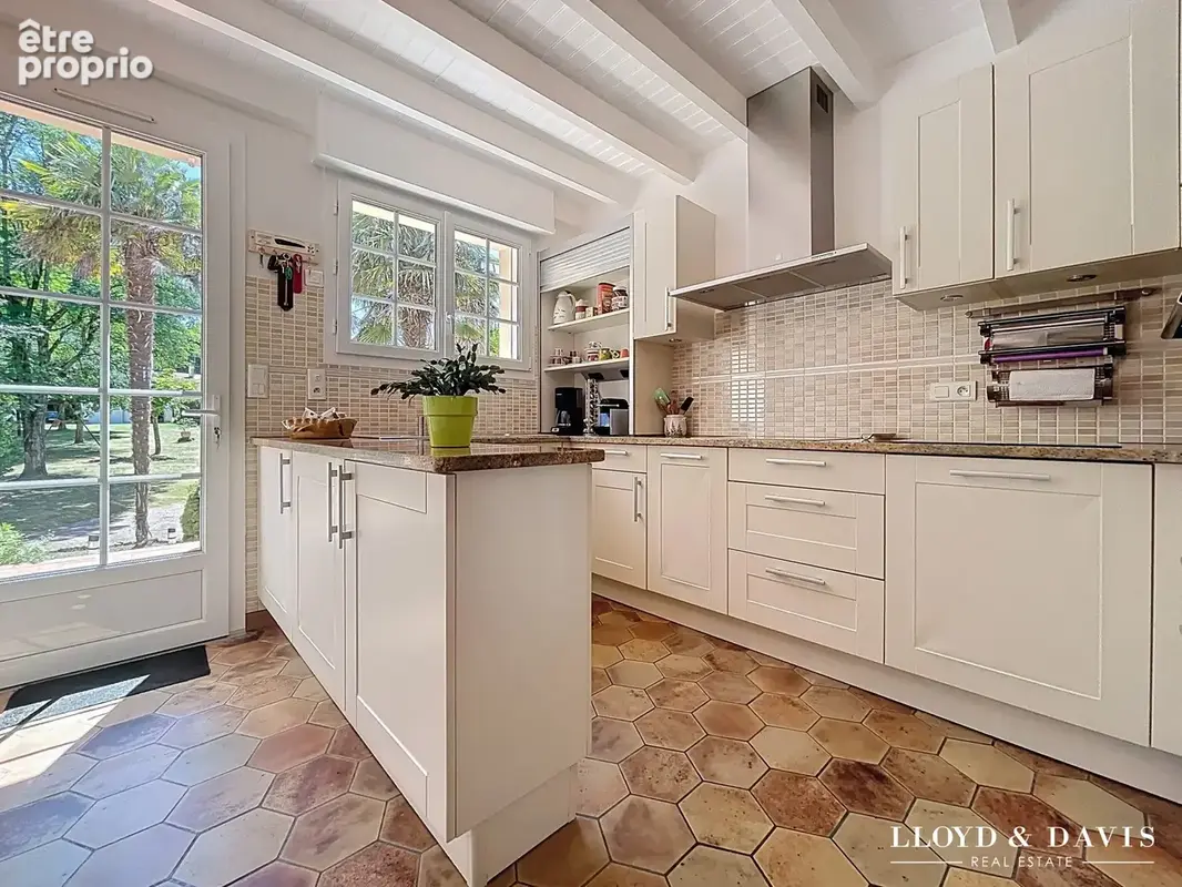 Maison 7 pièces 263 m² à vendre à Meschers-Sur-Gironde (17132) - photo 6
