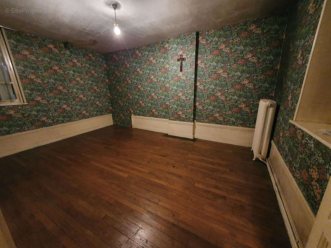 Maison à SAINT-QUENTIN