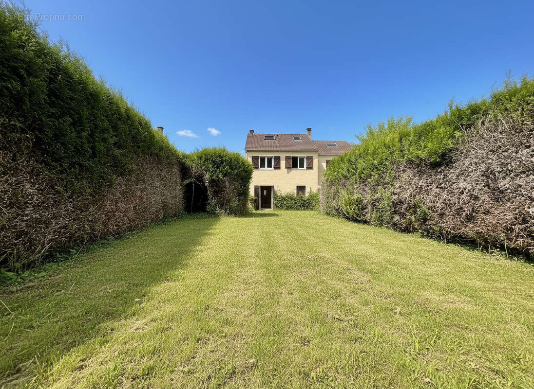 Maison à EMERAINVILLE