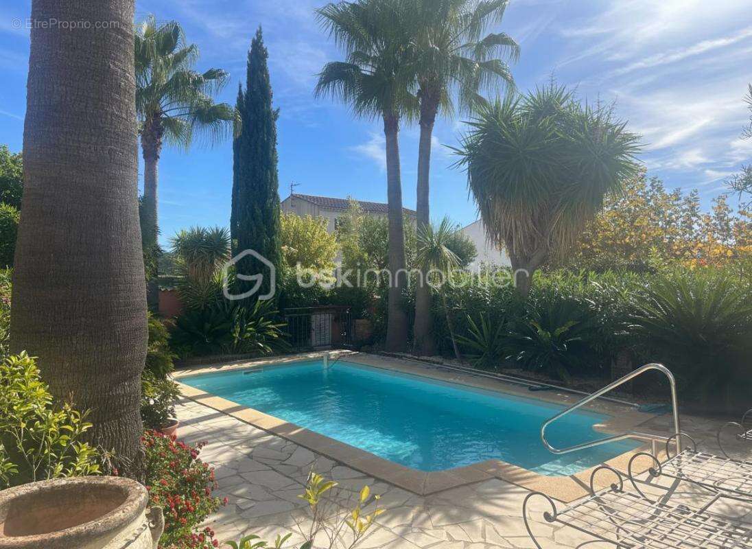 Maison à LA LONDE-LES-MAURES