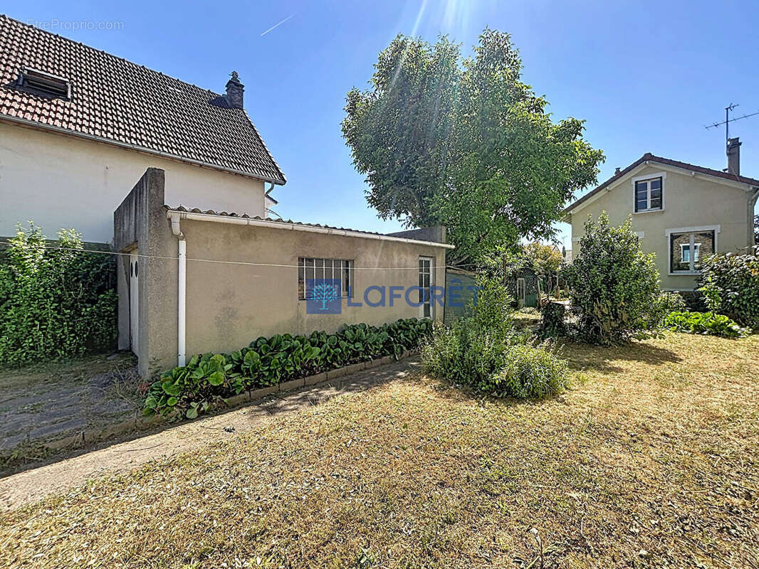 Maison à SAVIGNY-SUR-ORGE