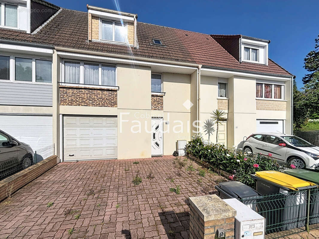 Maison à HEROUVILLE-SAINT-CLAIR