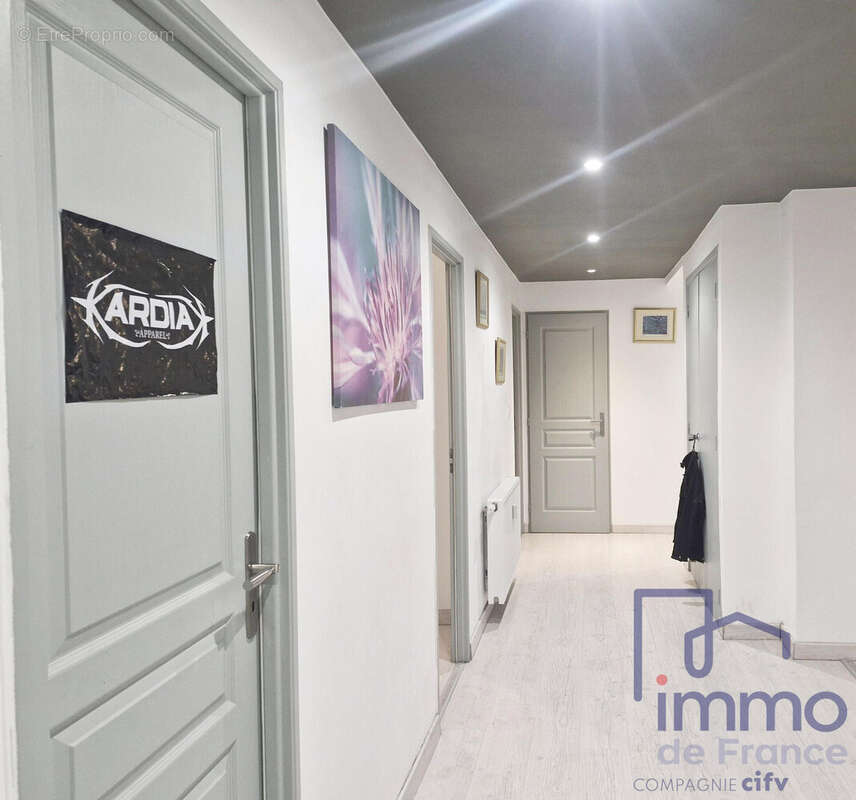 hall - Appartement à SAINT-ETIENNE