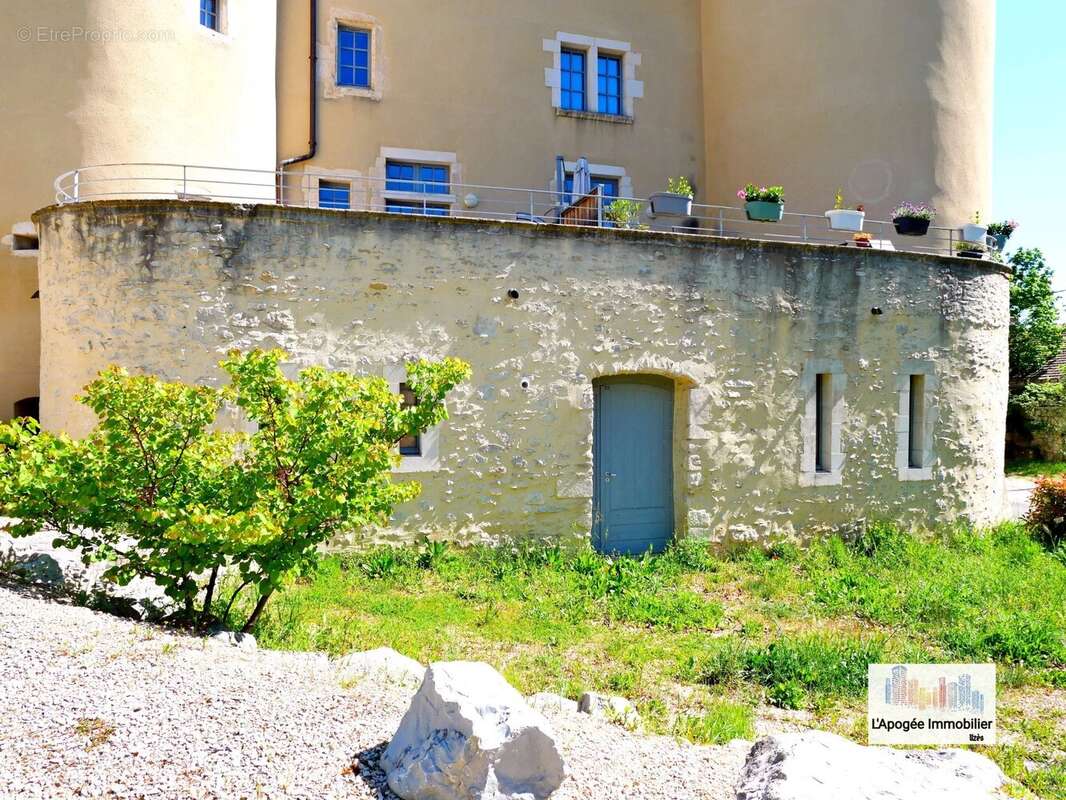 Appartement à LUSSAN