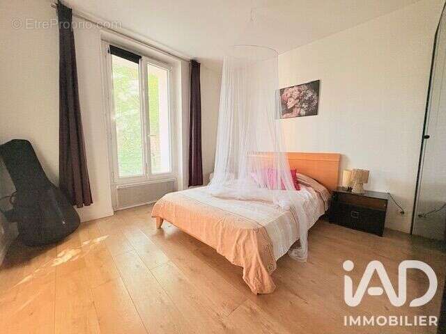 Photo 2 - Appartement à IVRY-SUR-SEINE
