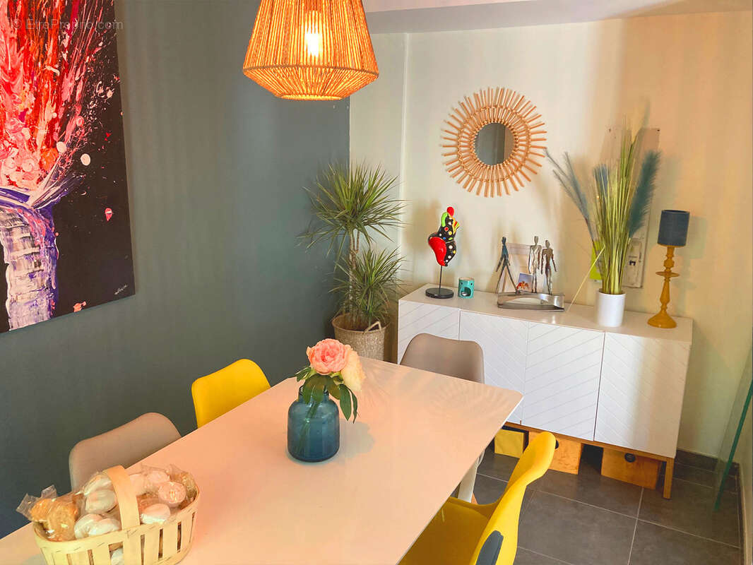 Maison à MONTELIMAR