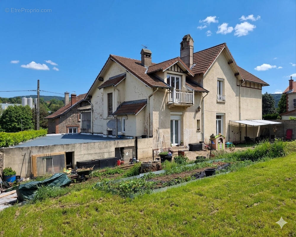 Appartement à FRAISSES