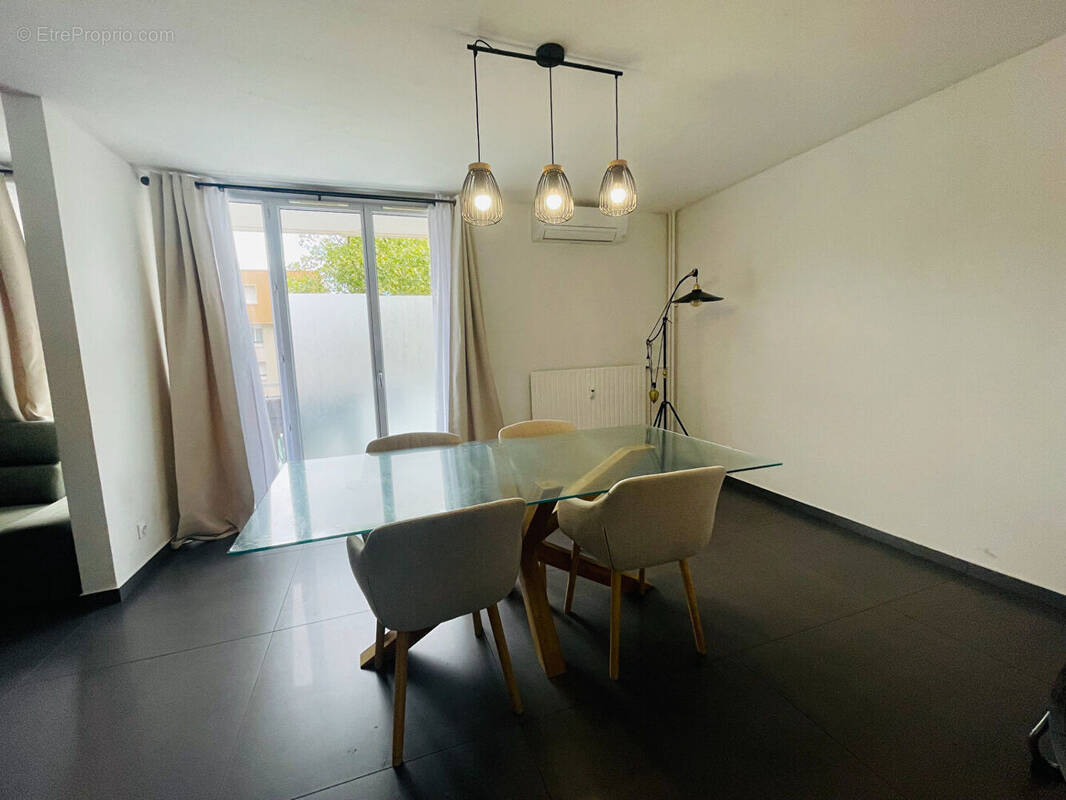 Appartement à PORT-DE-BOUC