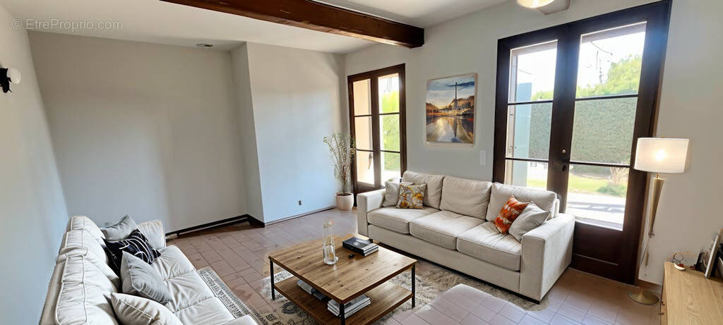 Maison à SAINT-SATURNIN-LES-AVIGNON