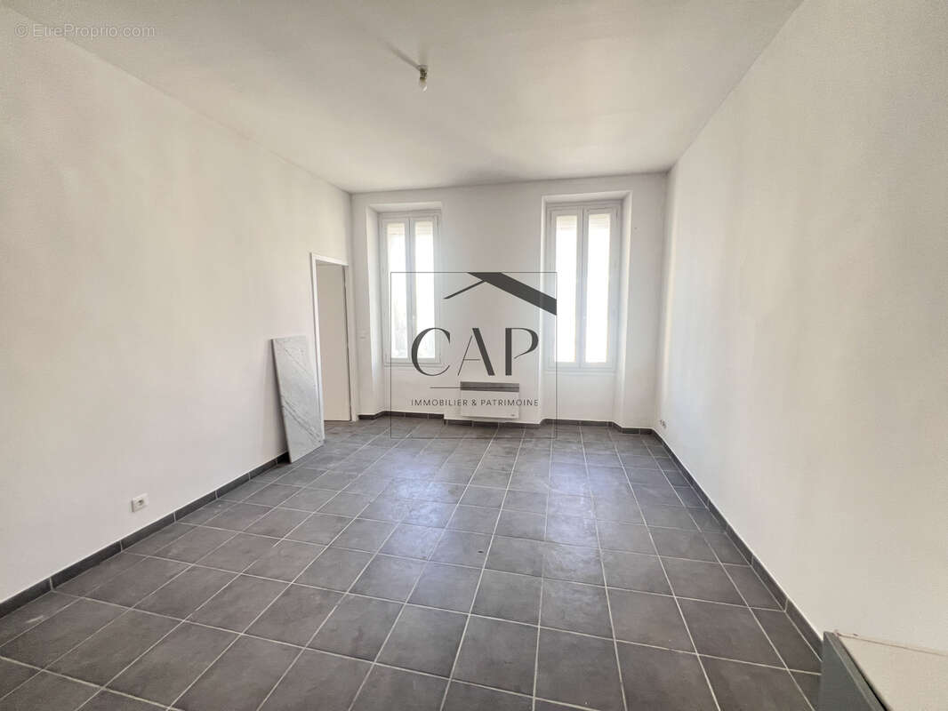 Appartement à MARSEILLE-3E
