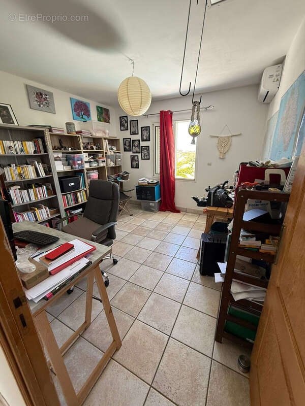 Belle villa T7- 170 m2 secteur LANGEVIN - photo 11