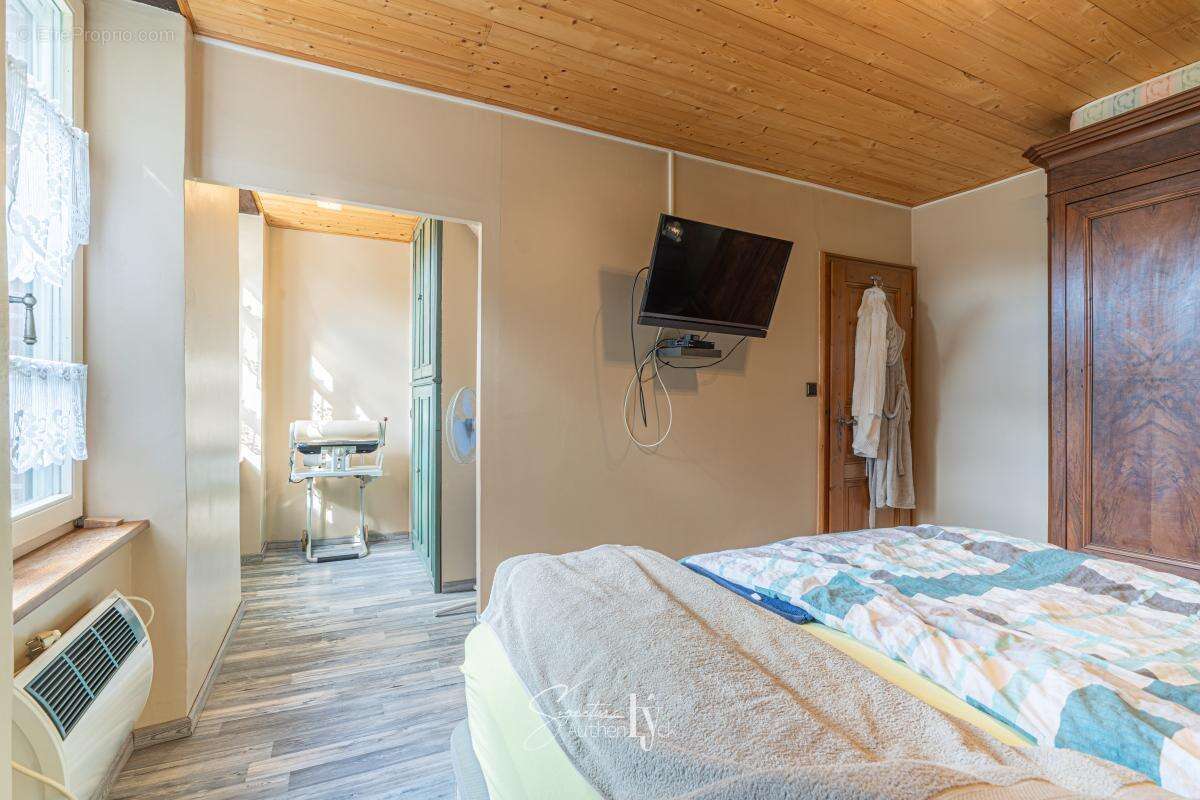 Maison 96 m² à Saint-Denis-Des-Murs  - photo 4