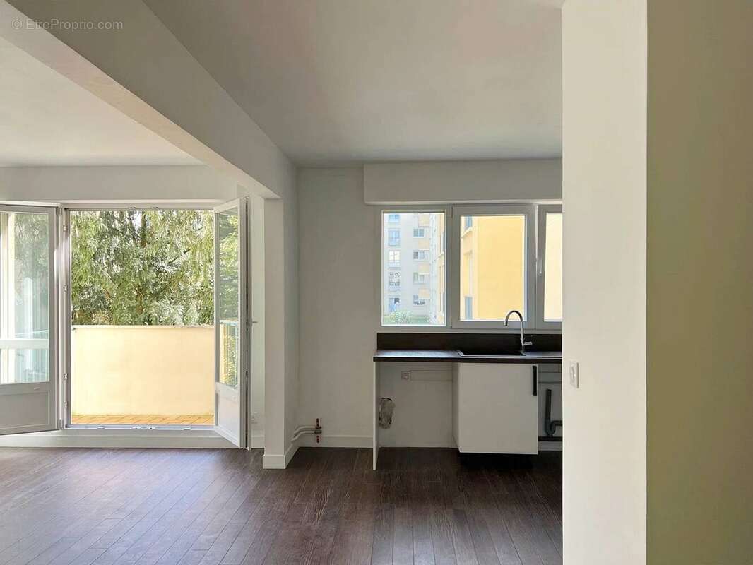 Appartement à SAINT-MAUR-DES-FOSSES