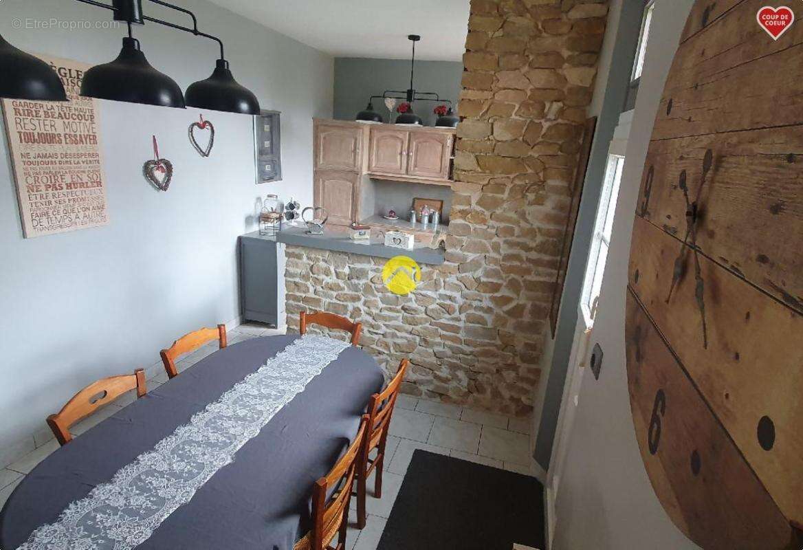 Maison à BEAURAINVILLE