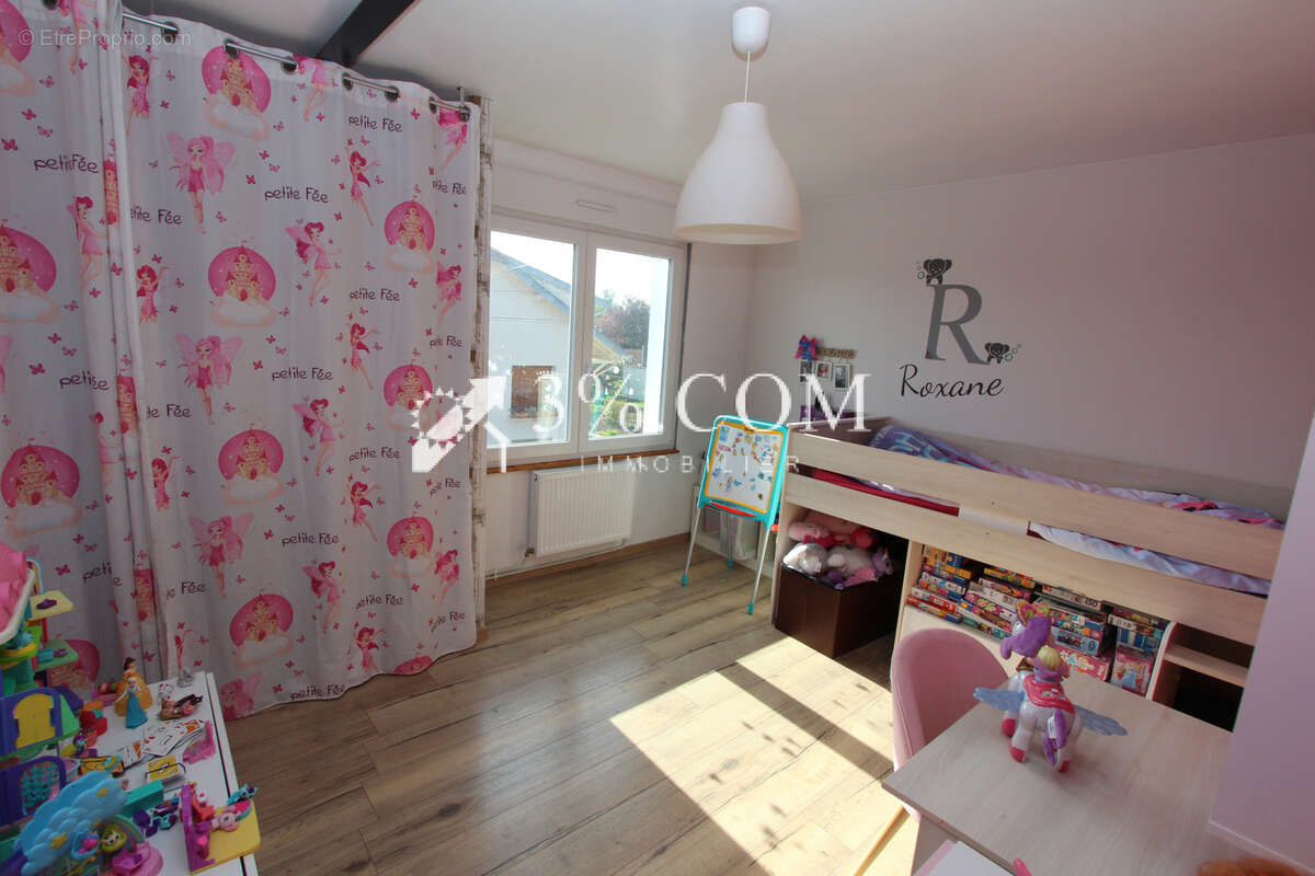 Maison 88 m2 - 2 chambres -1 bureau - Jardin - Garage - photo 4