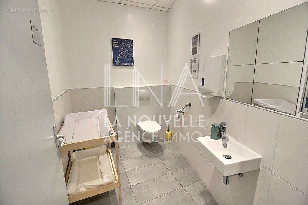 Commerce à LES LILAS