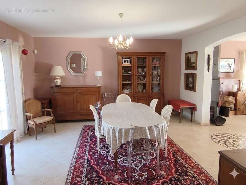 Maison à RUELLE-SUR-TOUVRE