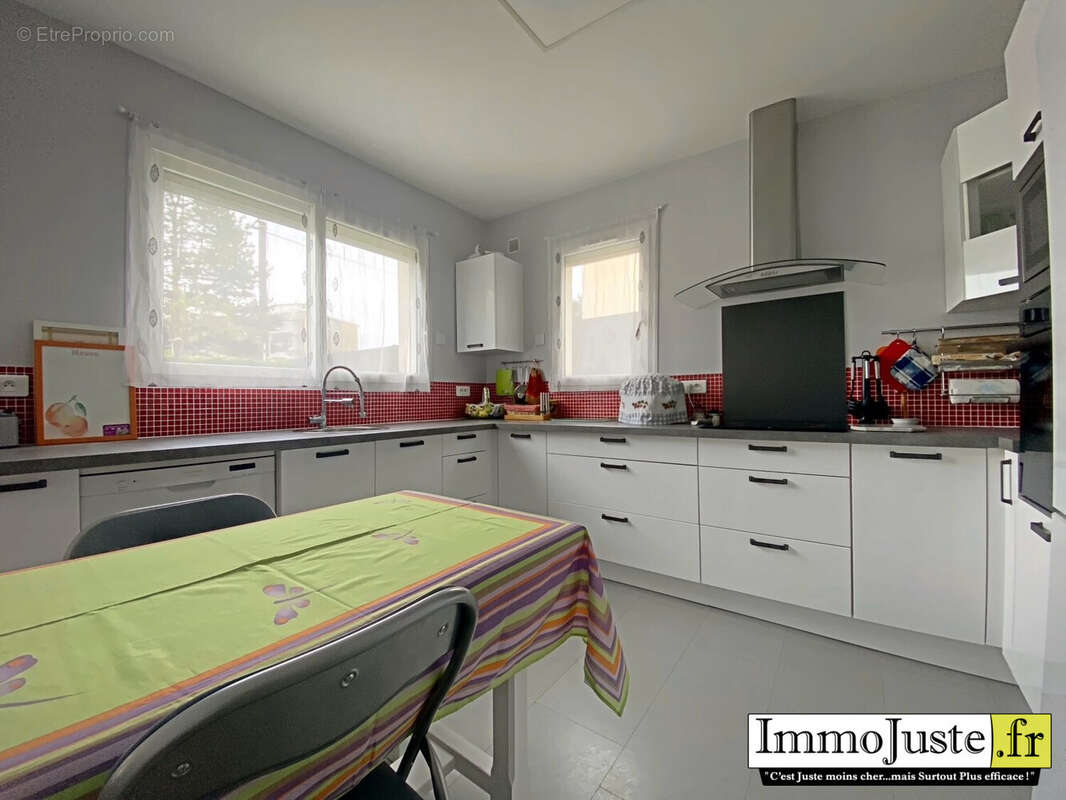 Maison à LES ESSARTS-LE-ROI