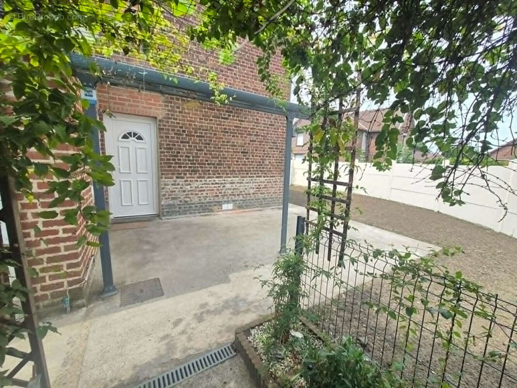 Maison Anzin 3 pièce(s) 67 m2 - photo 2