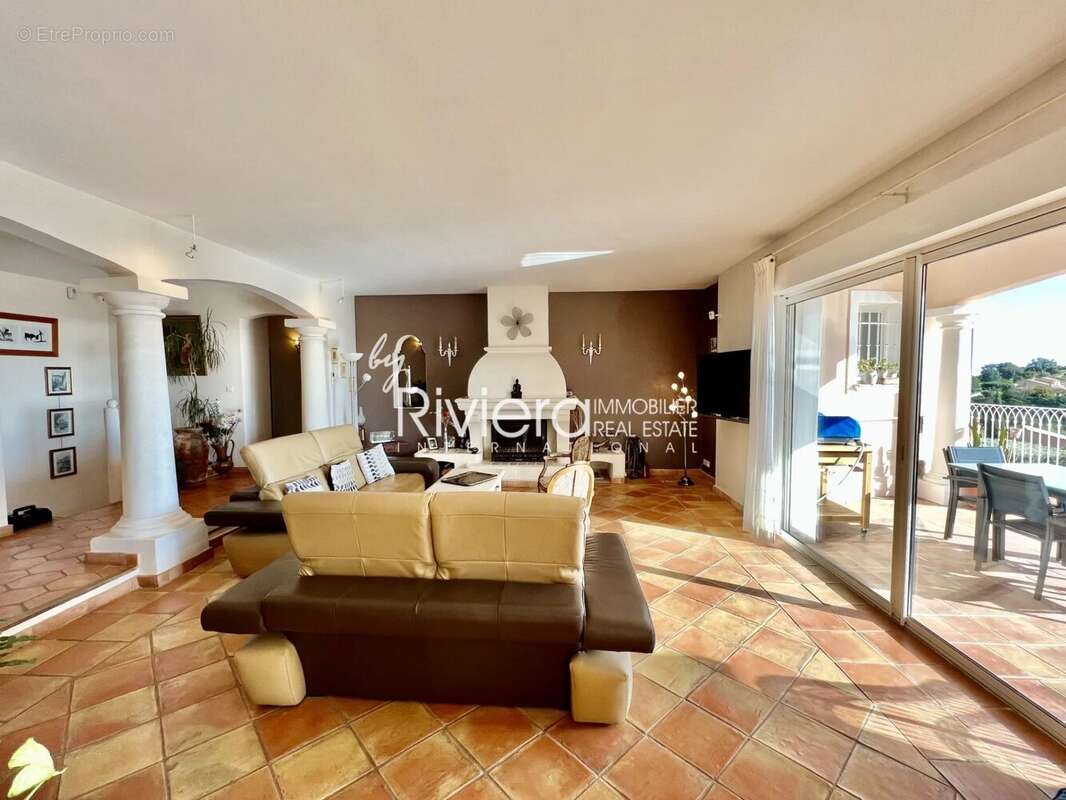 VUE MER PANORAMIQUE - Propriété avec piscine à débordement.. - photo 10