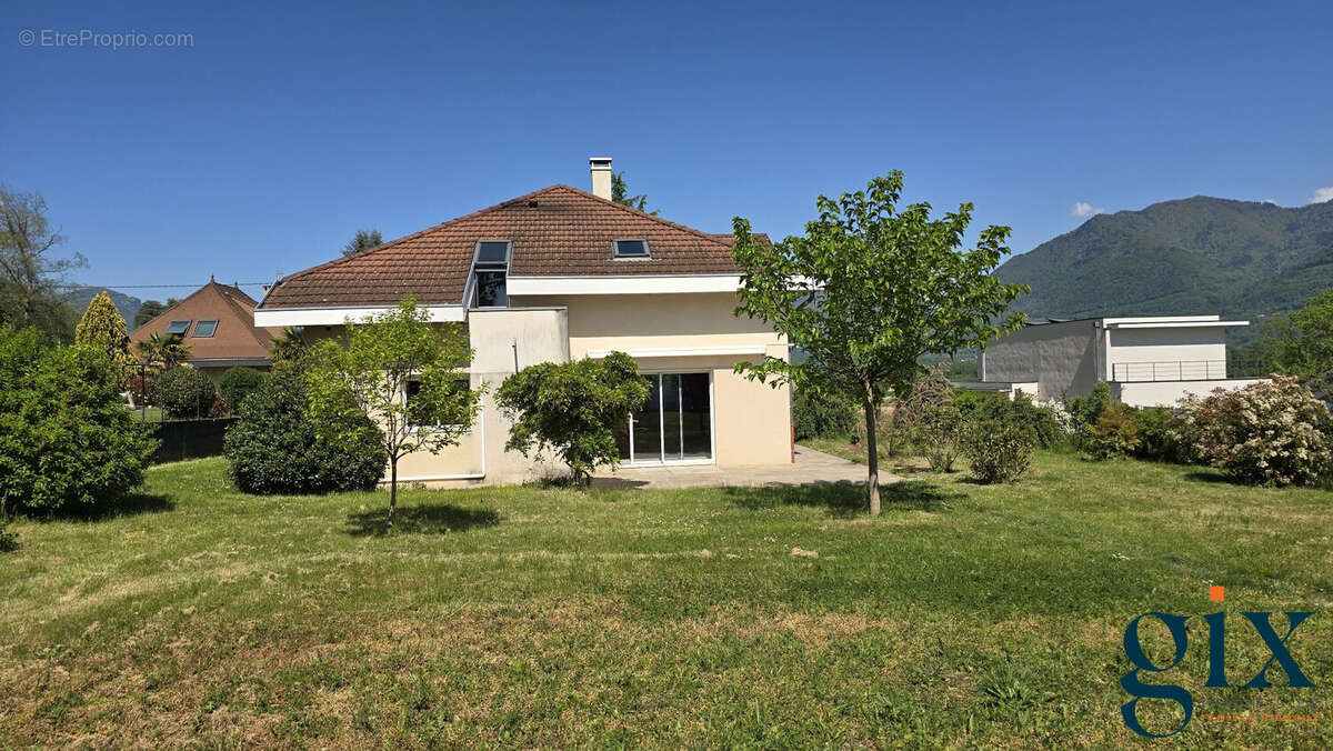 Maison à LA TERRASSE