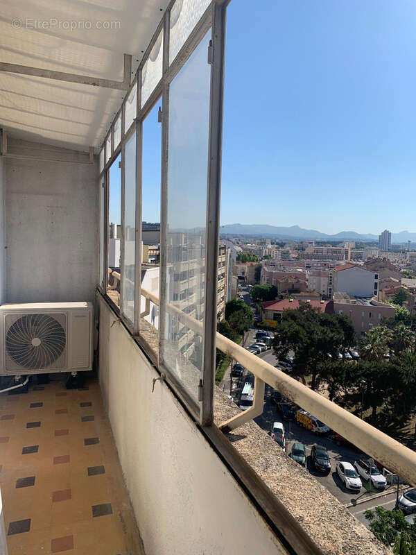 Appartement à MARSEILLE-6E