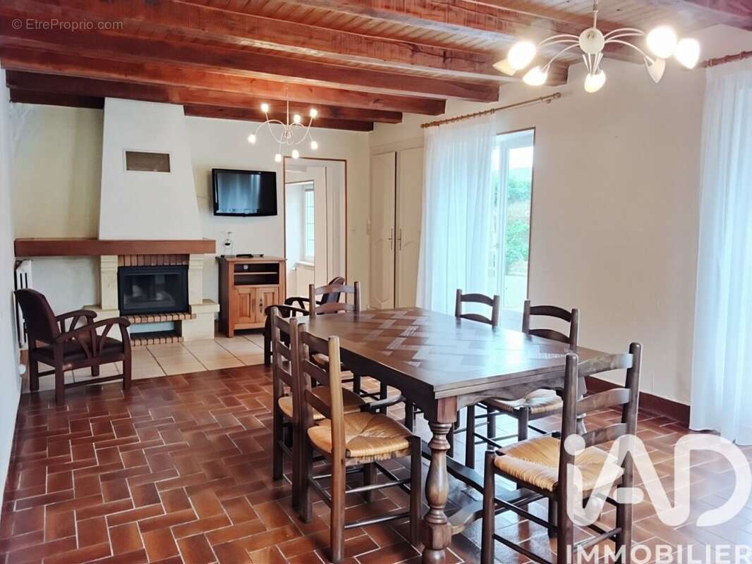 Photo 3 - Maison à PLOUNEVEZ-LOCHRIST