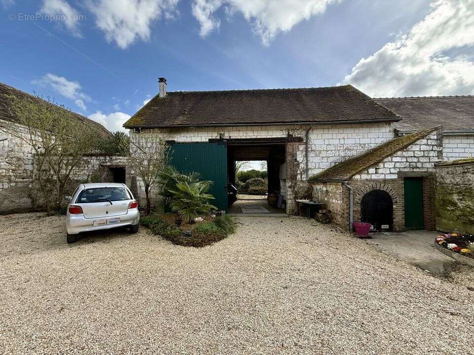 Maison à PONT-SUR-YONNE