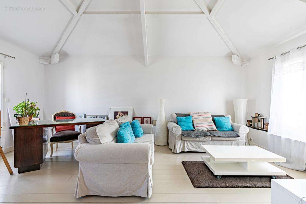 Maison à LA GARENNE-COLOMBES