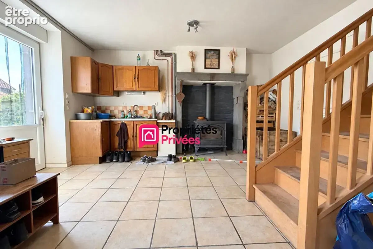 Maison T5  rénovée et Gîte T3 indépendant au coeur de Saint Ours 63230 - photo 3