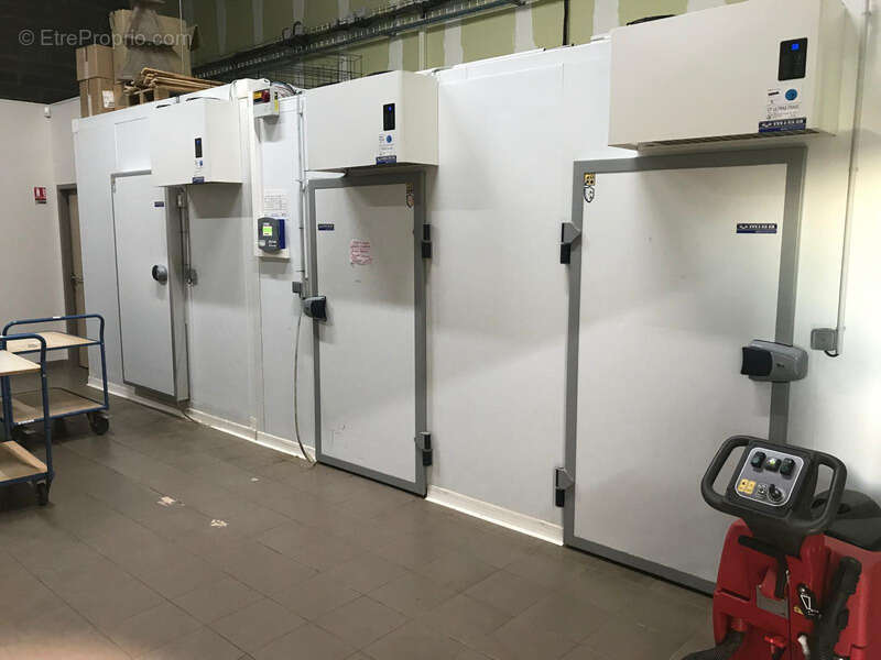 Commerce à LA TESTE-DE-BUCH