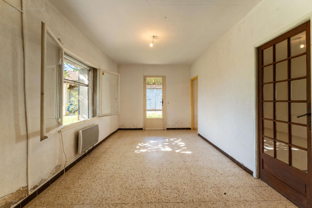 Maison à BELLEGARDE