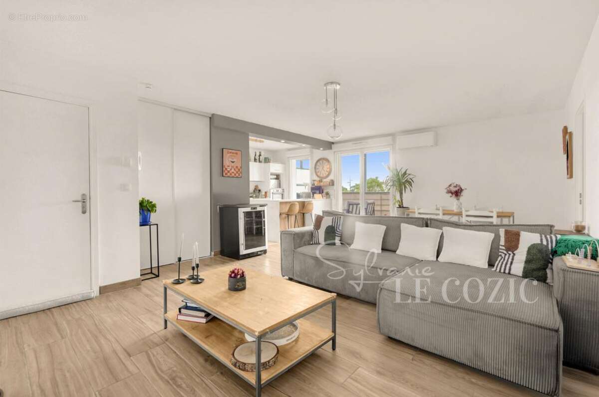 Appartement à LA SALVETAT-SAINT-GILLES