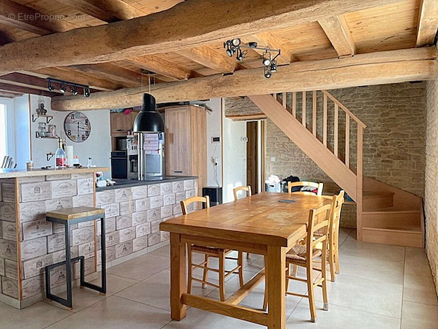 Maison à LA RONDE