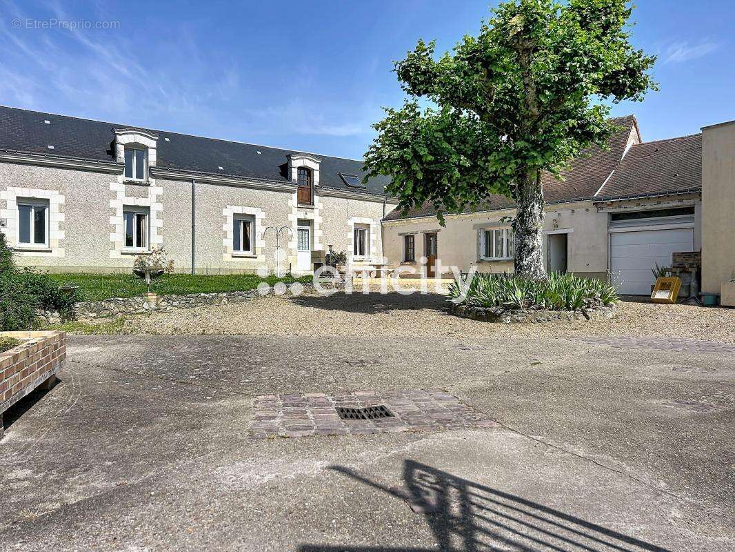 Maison 180 m² à Vouvray  - photo 4