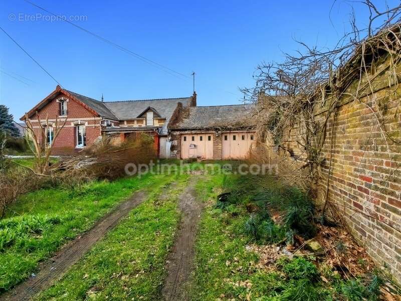 Maison à CHEVRIERES