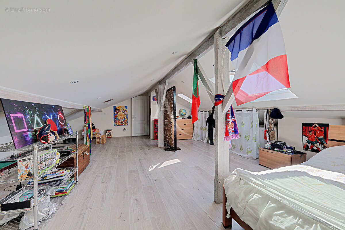 Maison à LE PERREUX-SUR-MARNE