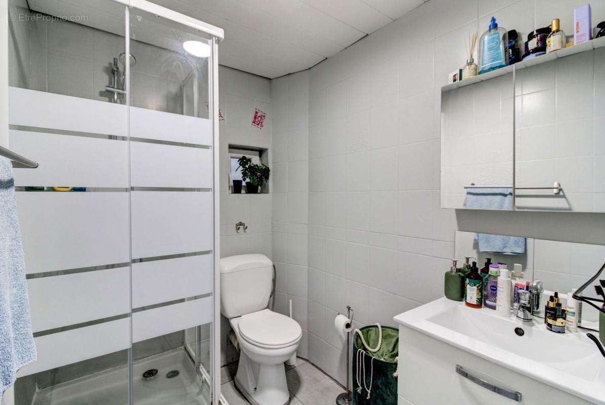 Appartement à DURANUS