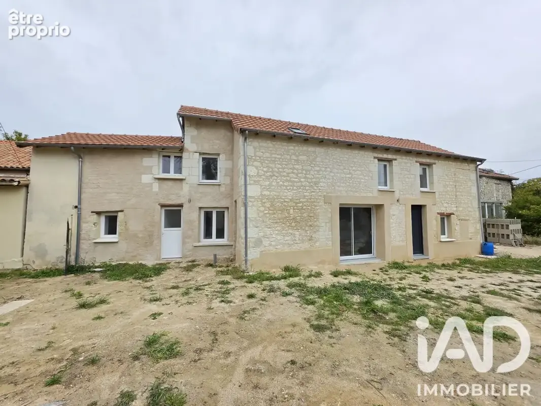 Photo 1 - Maison à DANGE-SAINT-ROMAIN