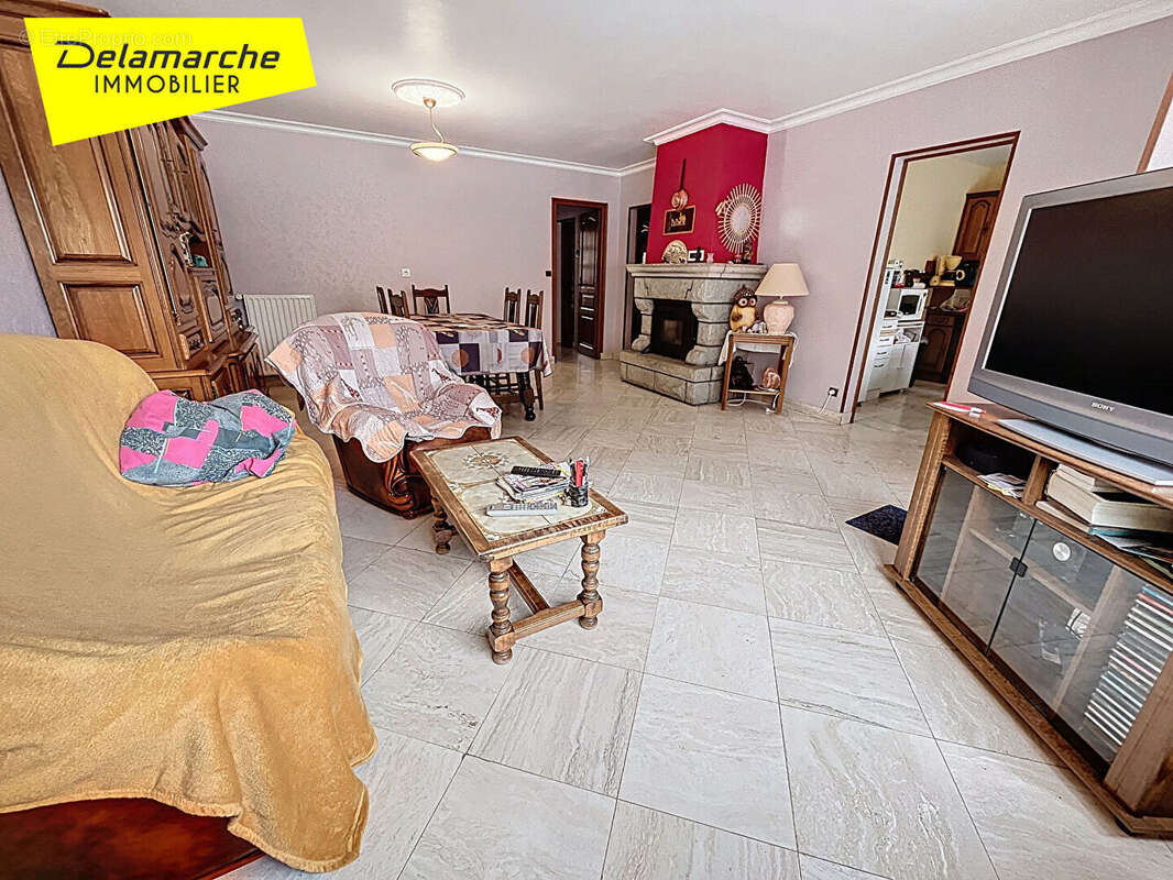 Maison à SAINT-HILAIRE-DU-HARCOUET