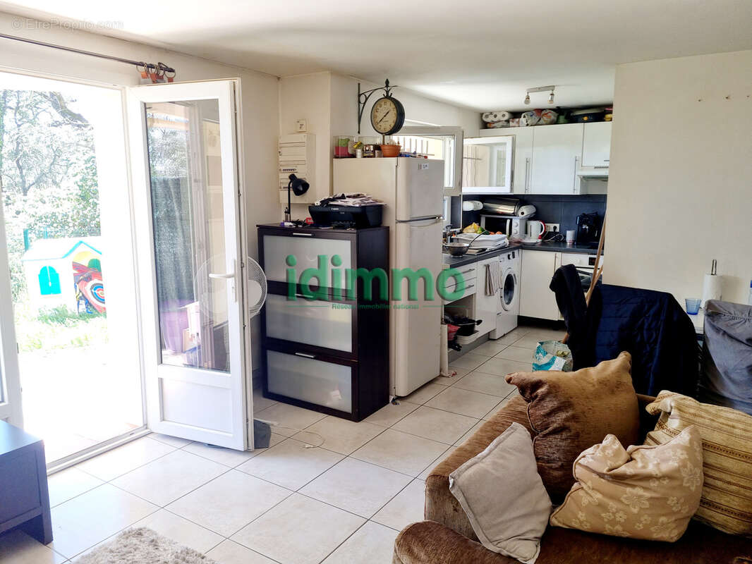 Affaire Draguignan F2 en rez de jardin avec jardin 200m et 2 places de parking 159000€ crn2378 dpe d - photo 7