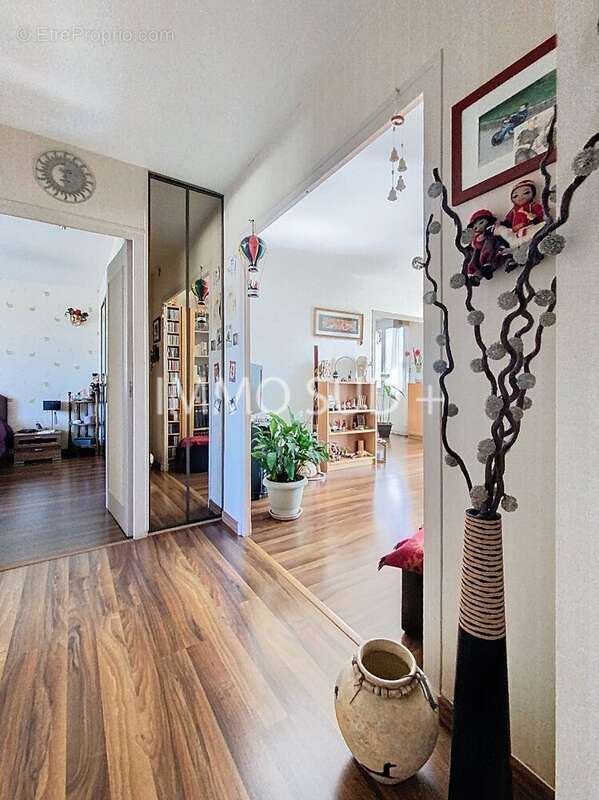 Appartement à LE PONT-DE-CLAIX