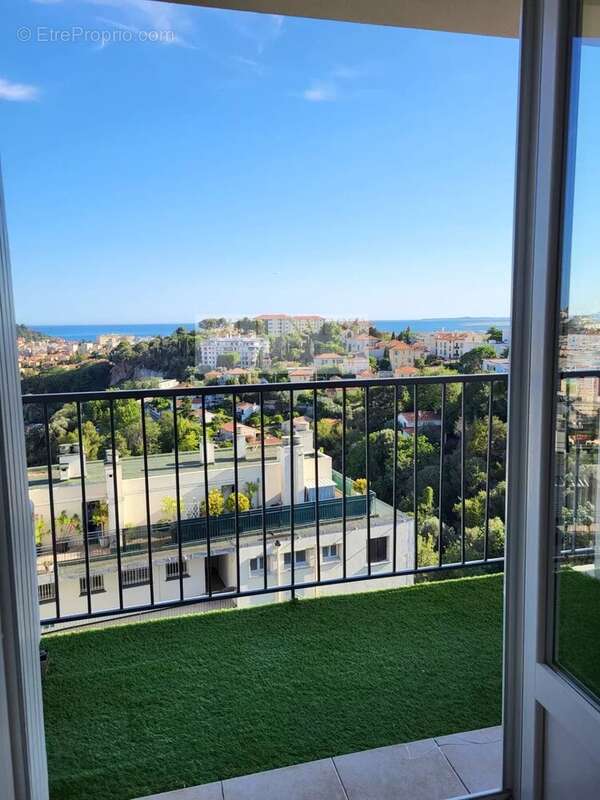 Vente 3 pieces dernier etage vue mer nice cimiez - photo 2