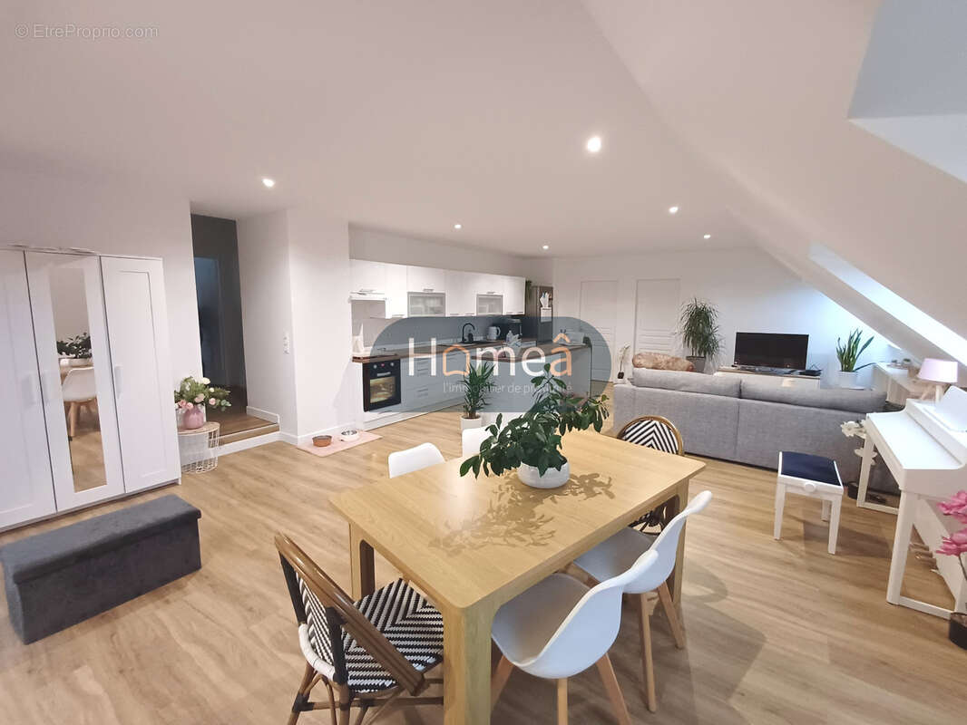 Appartement à BUCHY