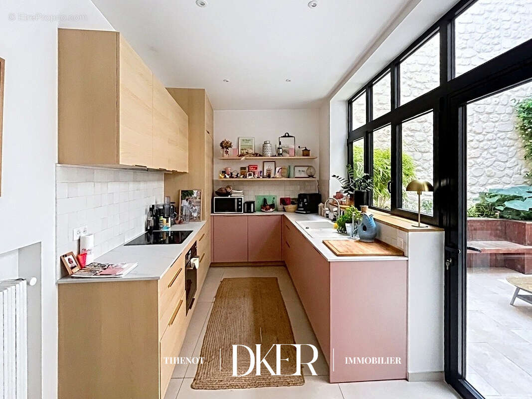 Une maison de famille derriere une elegante facade remoise - photo 4