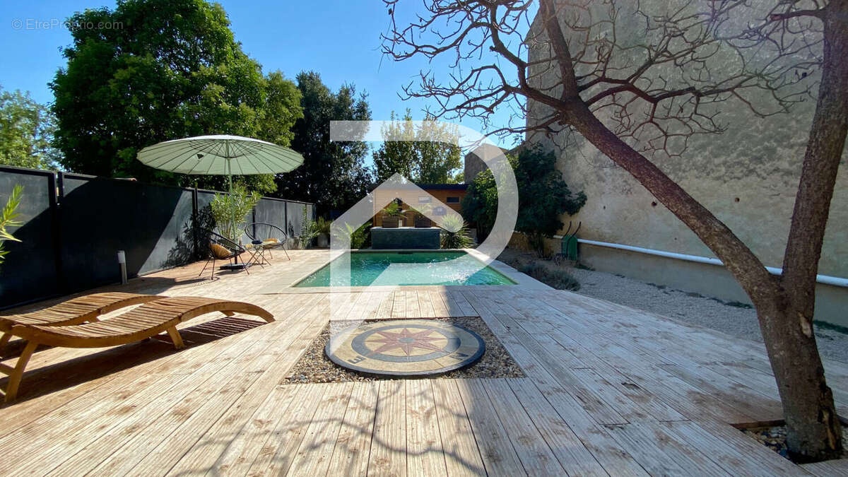 Maison à VILLELAURE