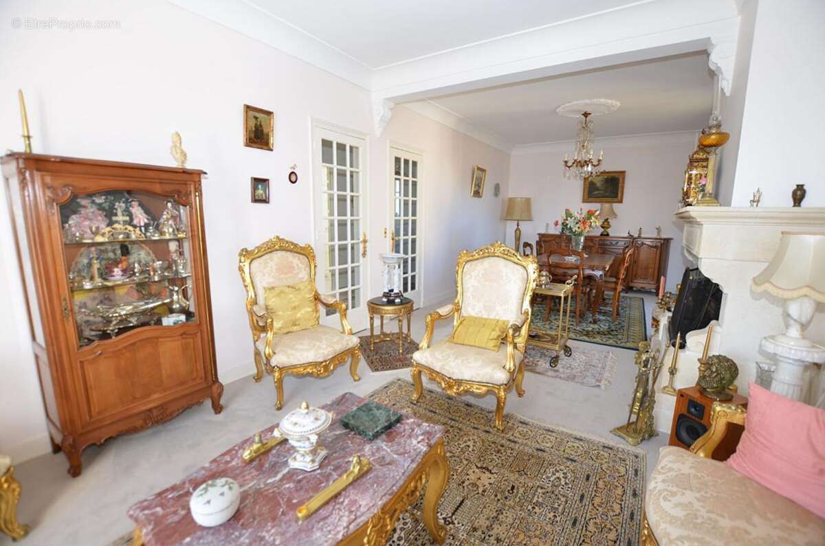 Maison à SAINTE-GENEVIEVE-DES-BOIS