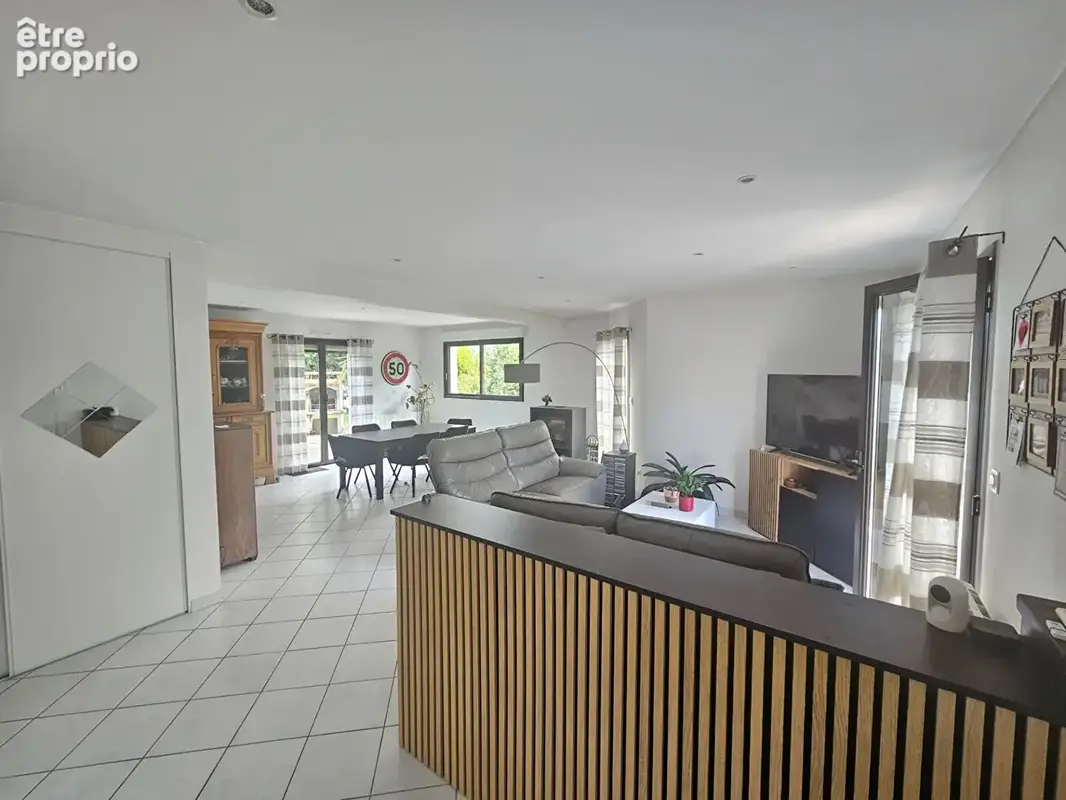 Maison La Chapelle Chaussee 6 pièce(s) 148 m2 - photo 2