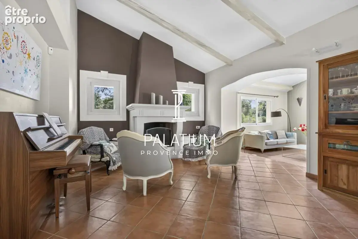 Propriété provençale de 209 m² – Environnement calme et verdoyant, Ventabren - photo 14