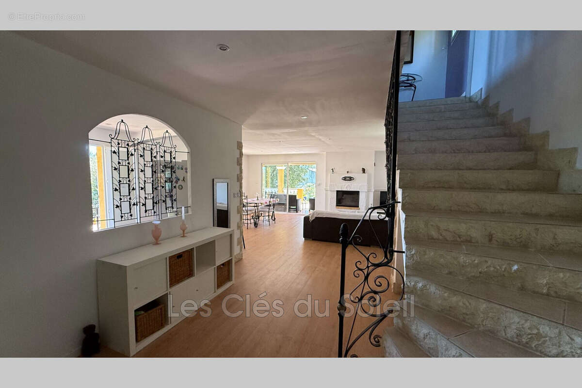 Maison à MONTFORT-SUR-ARGENS